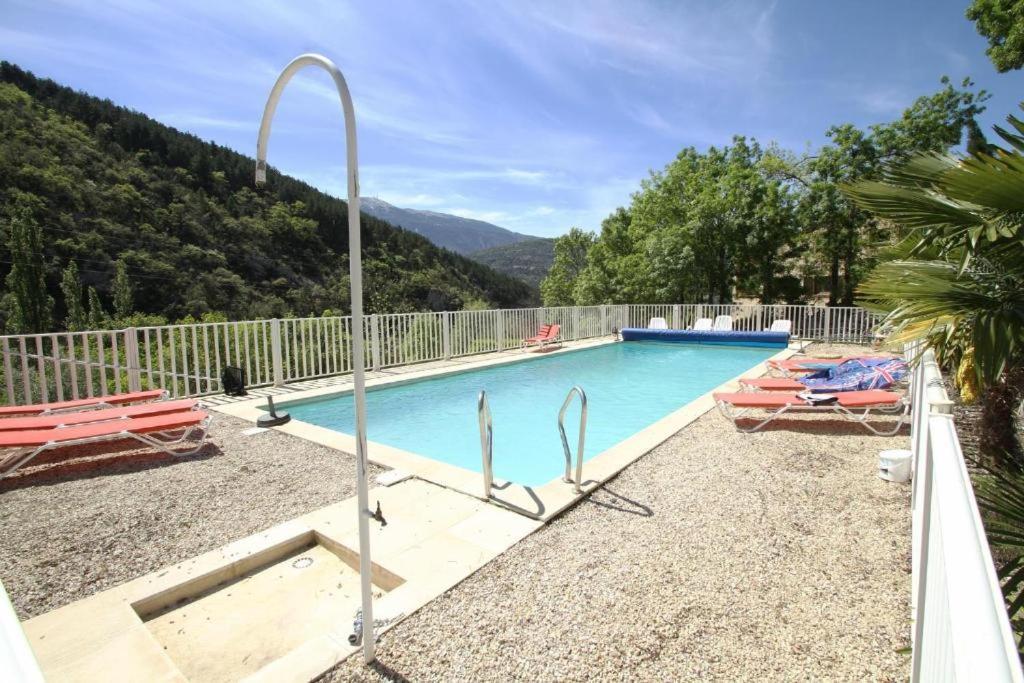 Les Chambres D'Hotes Du Mas Face Au Ventoux Plaisians Esterno foto